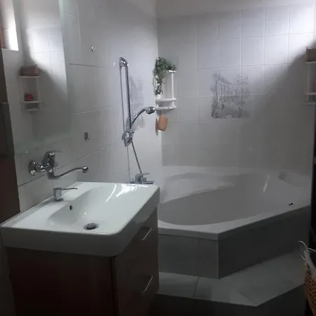 Apartman Krtiny Apartment